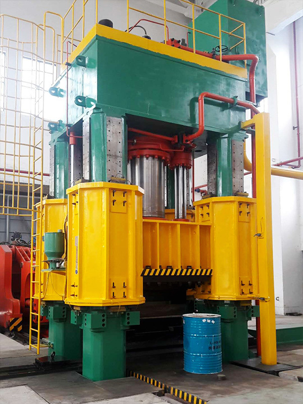 1250T快(kuai)鍛液壓(yā)機-漢中(zhong)群峰