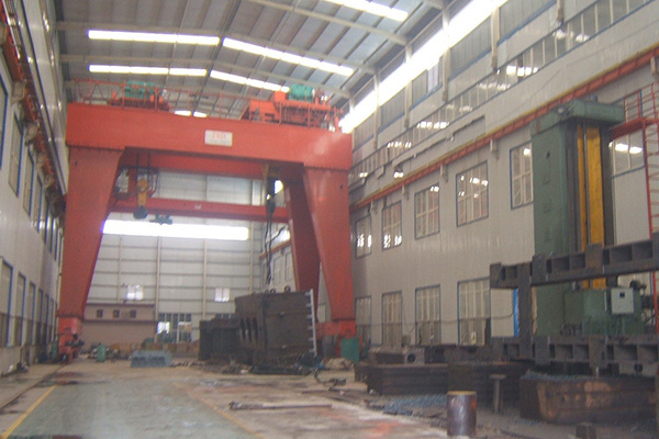 重型車(chē)間(360T行車、200镗(táng)床)