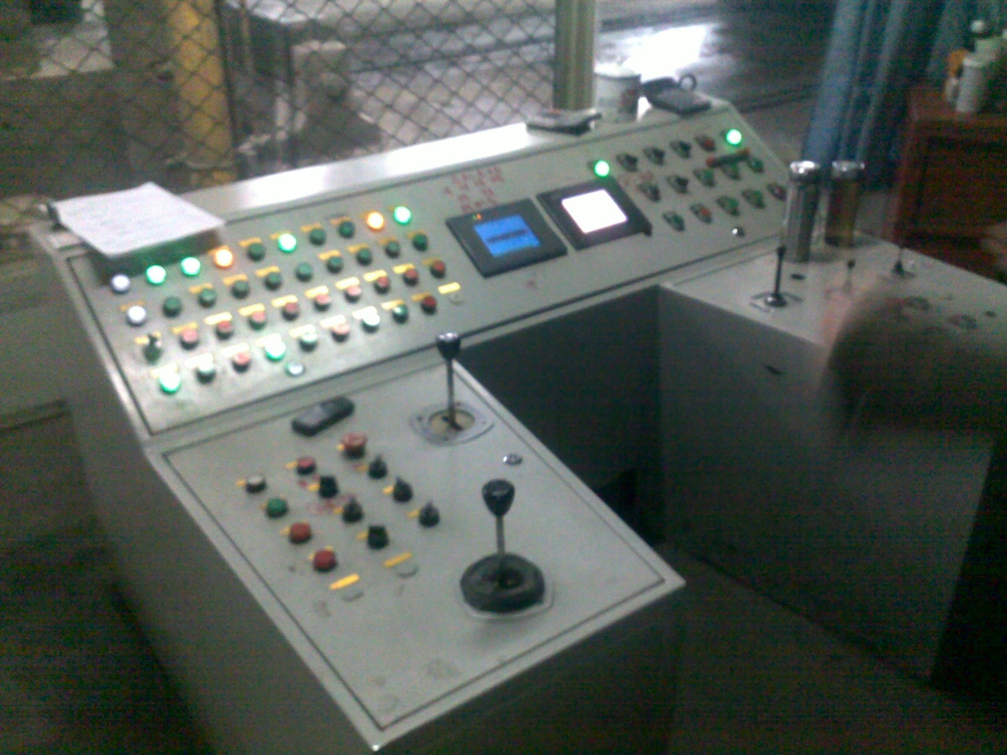 鍛(duàn)造機組操作台(tái)