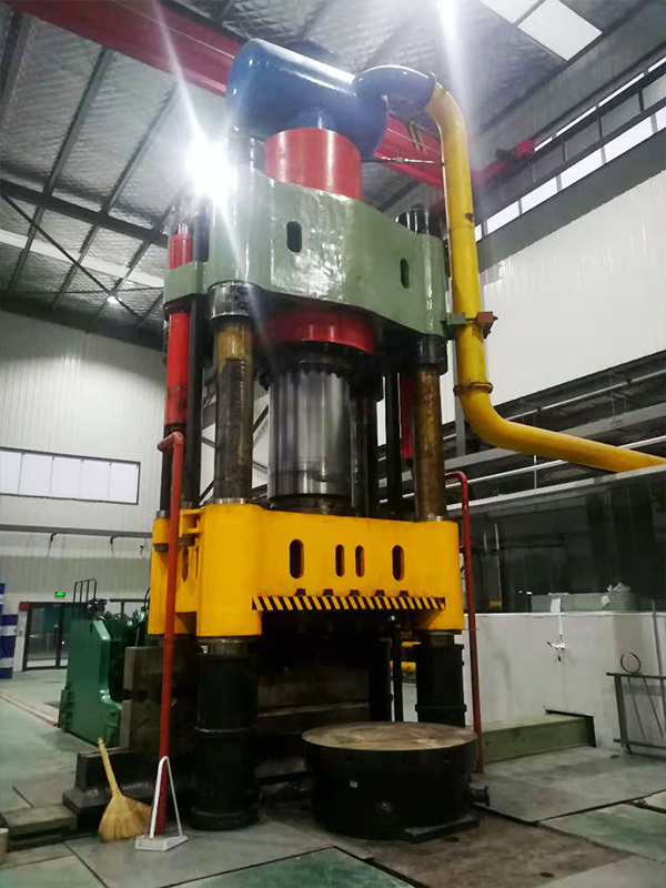 1600T鍛(duan)造液壓(yā)機-洛陽(yang)科品