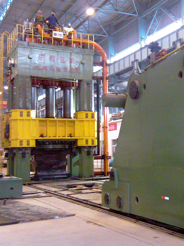 3150T快鍛(duan)液壓機(ji)組-襄陽(yang)鋼鐵